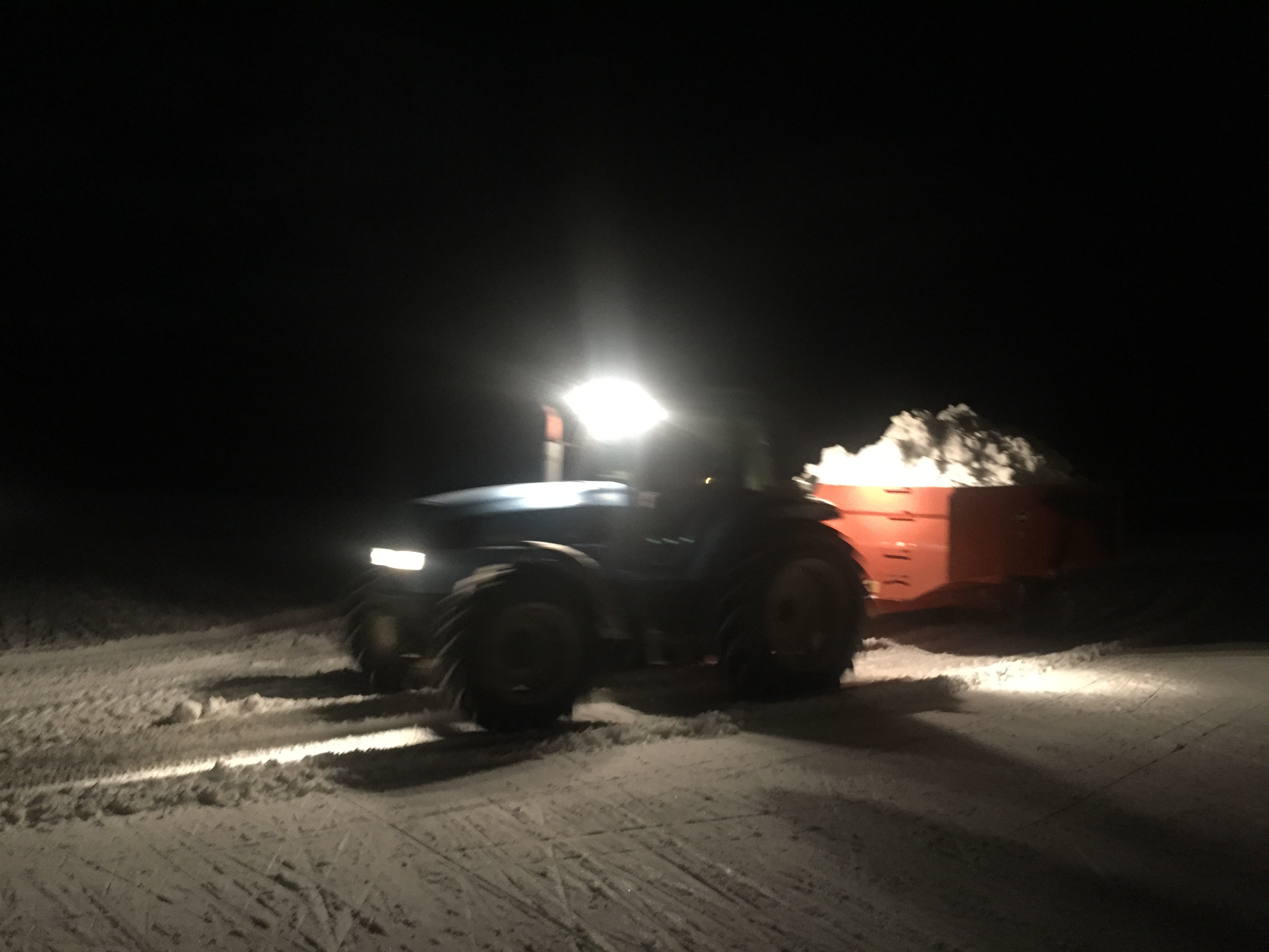 Déplacement de la neige la nuit à Bayard 