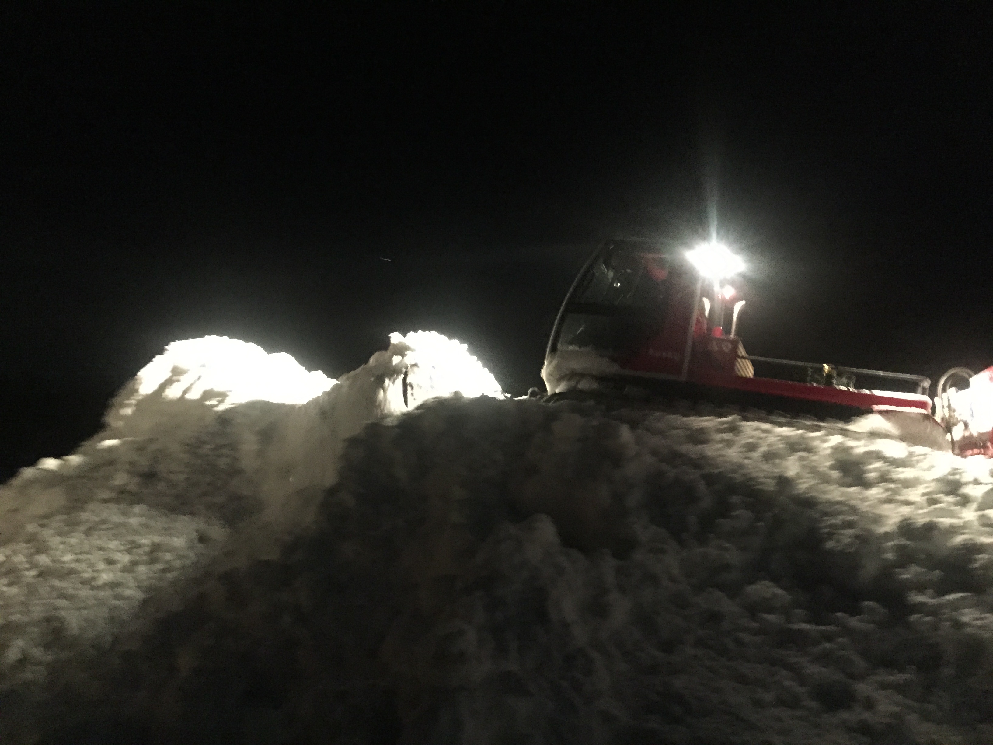 Déplacement de la neige la nuit à Bayard 