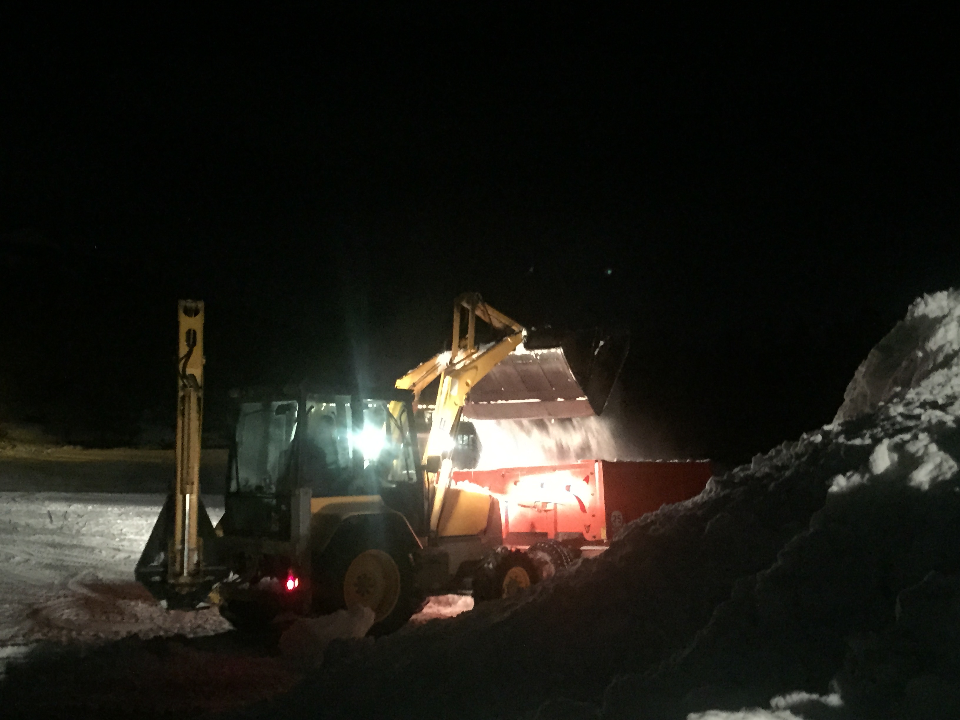 Déplacement de la neige la nuit à Bayard 