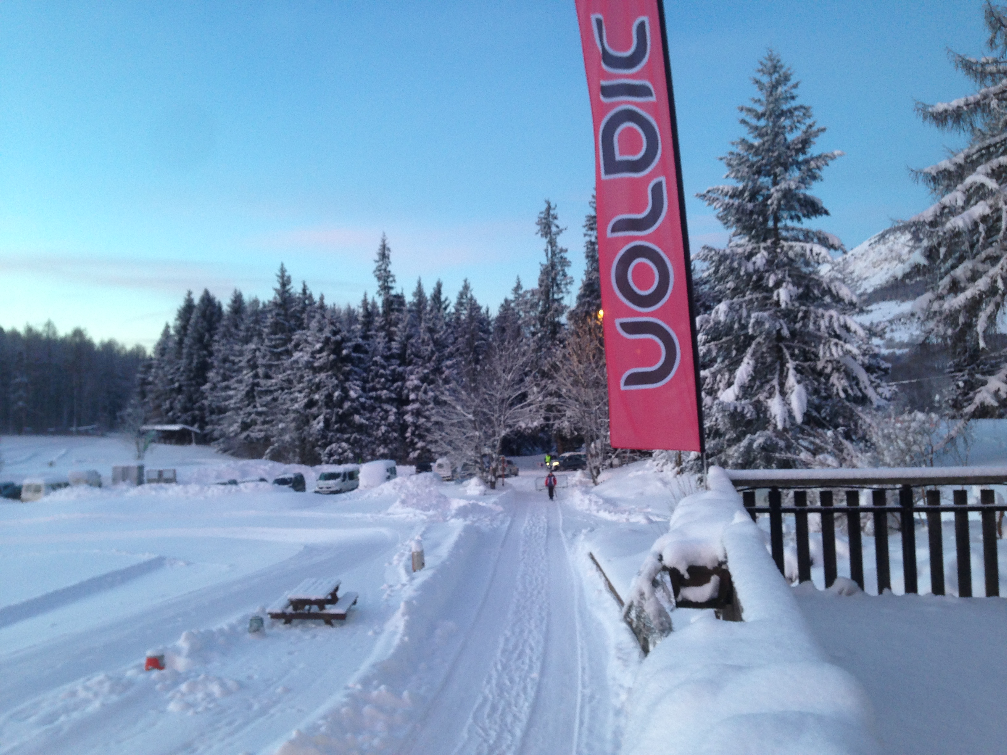 Lever du jour après une belle chute de neige à Bayard Réveil sous la neige